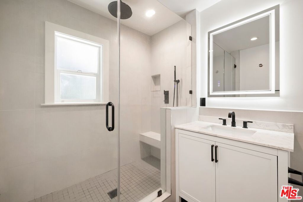 9536 Cresta Drive Property Photo 13