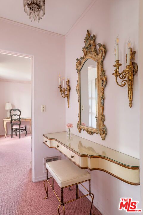 191 S Hudson Avenue Property Photo 49