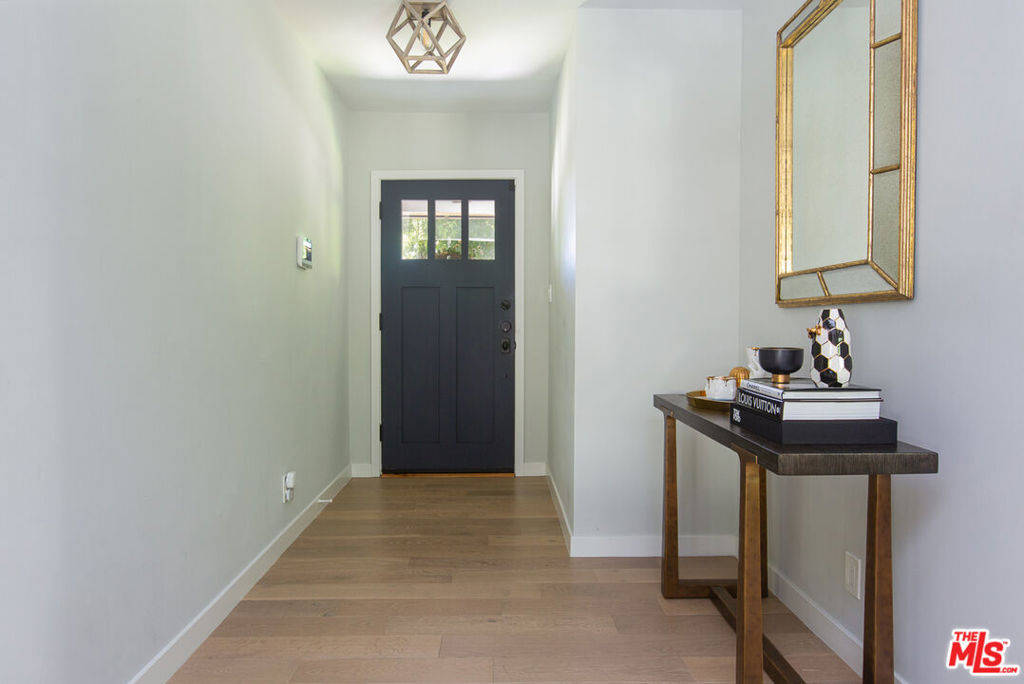 3547 Burritt Way Property Photo 7