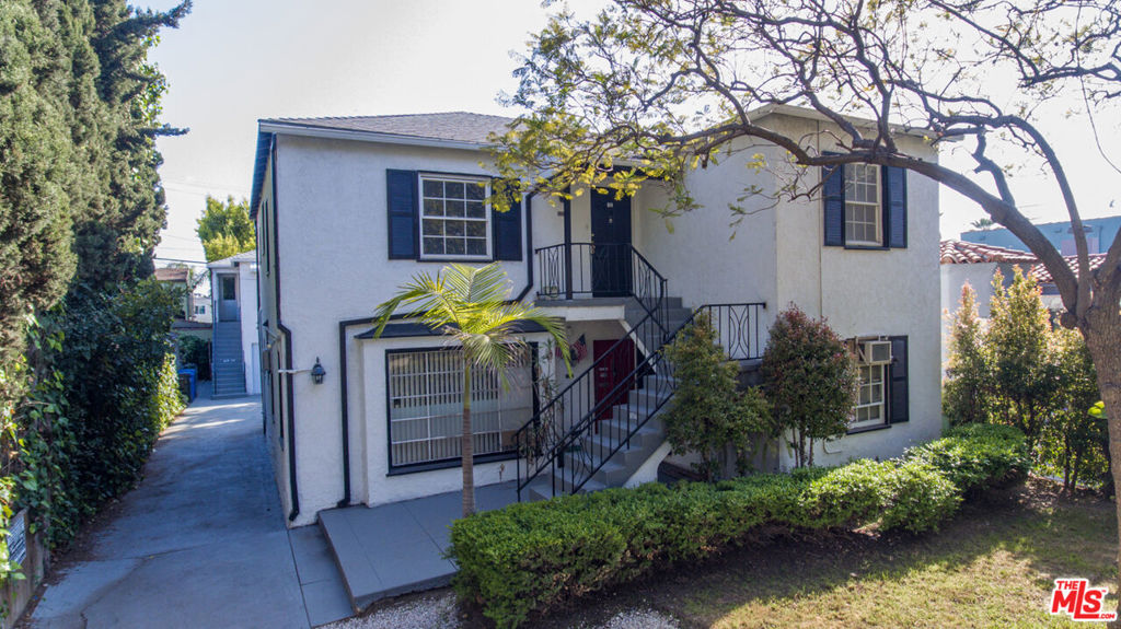 6112 Saturn Street Property Photo 1