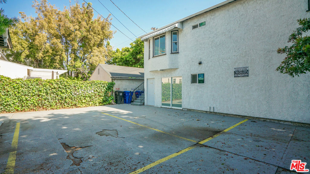 6112 Saturn Street Property Photo 10