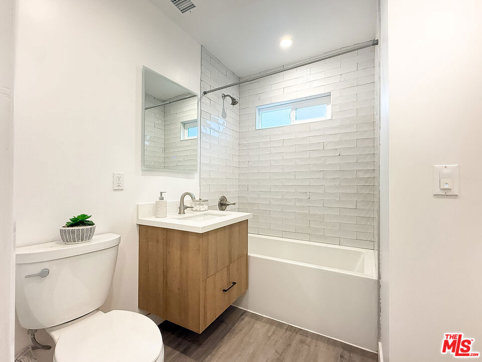 6112 Saturn Street Property Photo 18