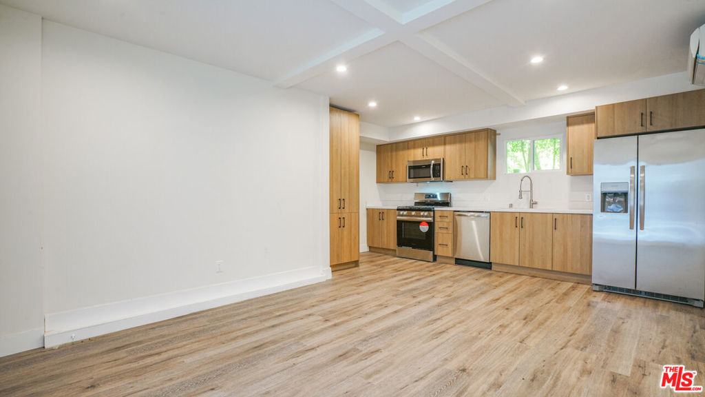6112 Saturn Street Property Photo 25