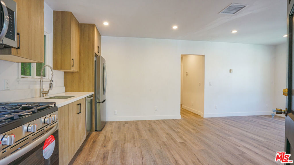 6112 Saturn Street Property Photo 44