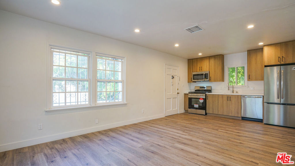 6112 Saturn Street Property Photo 45