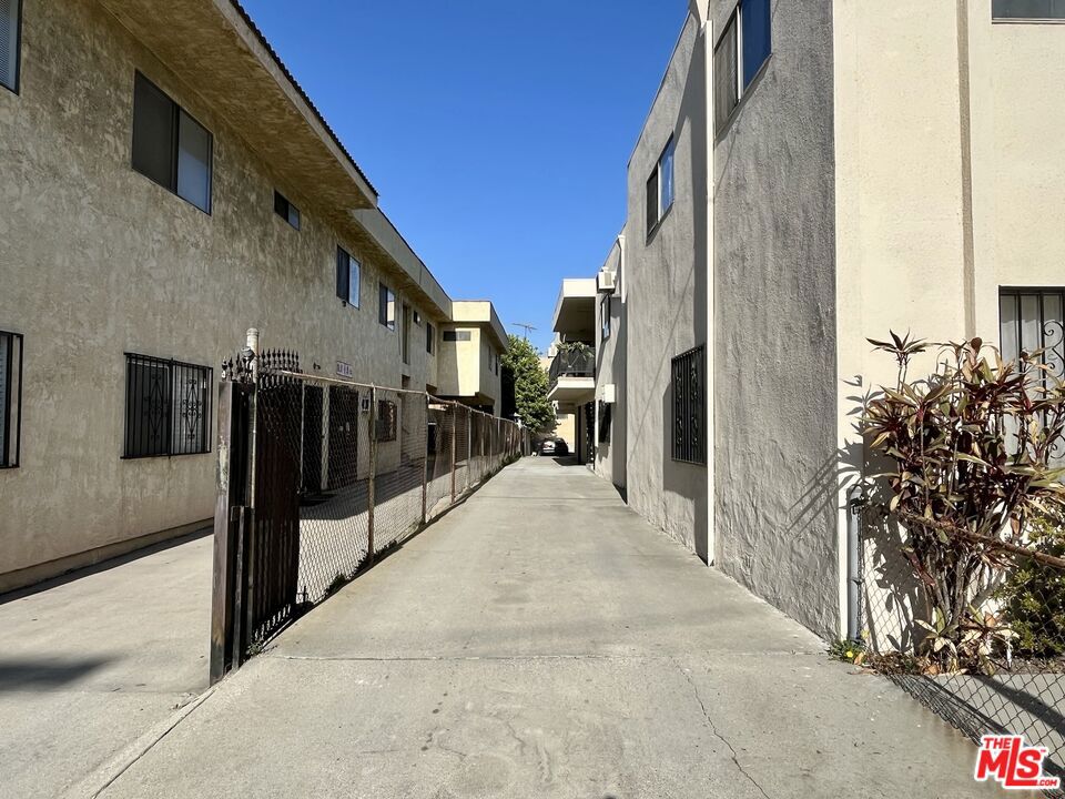 829 Alpine Street 2 Property Photo 15
