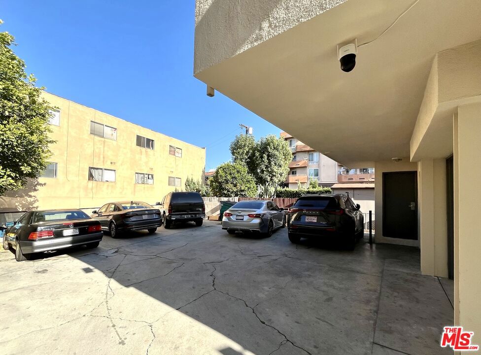829 Alpine Street 2 Property Photo 16
