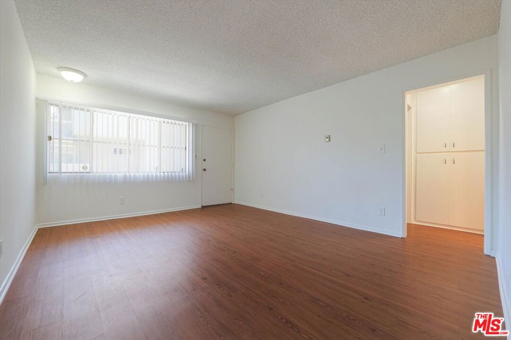 344 S Hobart Boulevard Property Photo 41