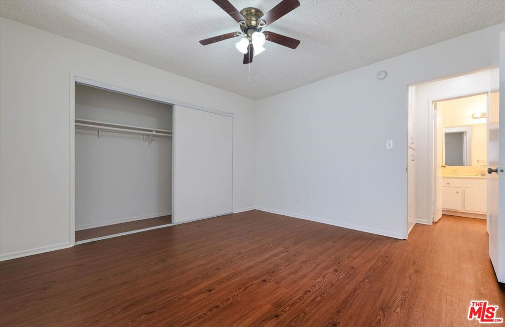 344 S Hobart Boulevard Property Photo 43