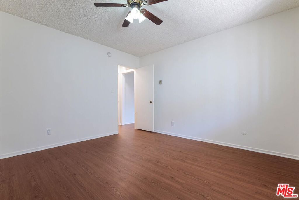 344 S Hobart Boulevard Property Photo 44