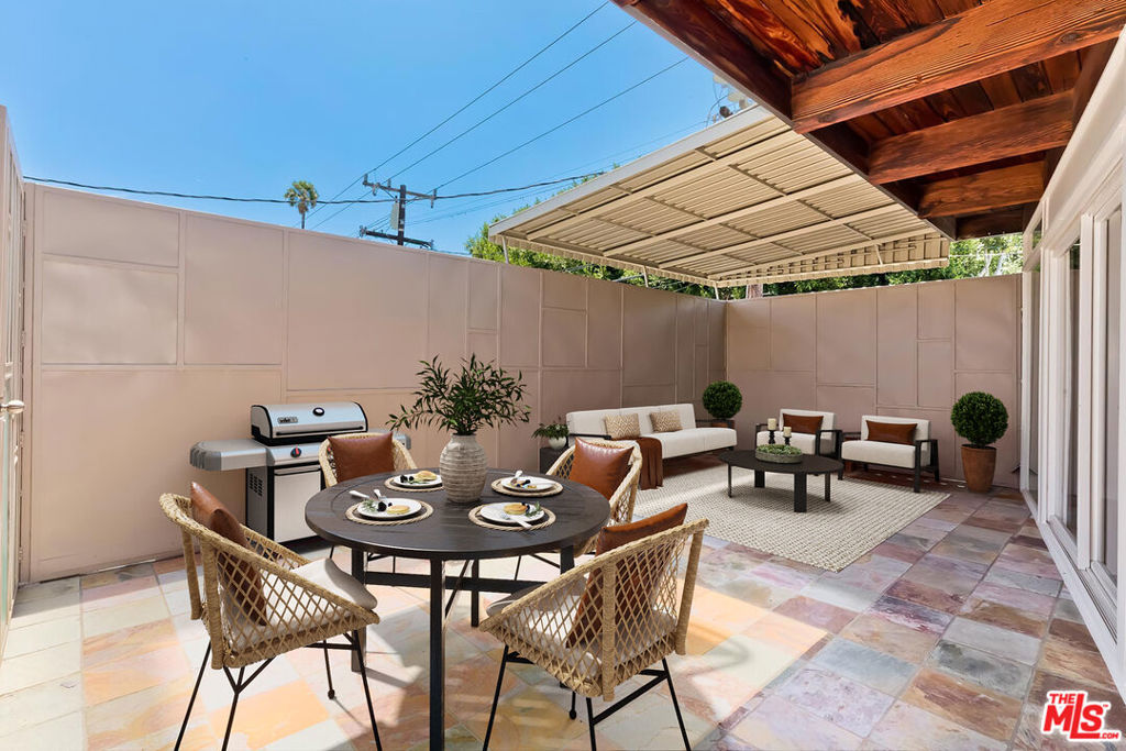 609 N Doheny Drive C Property Photo 1