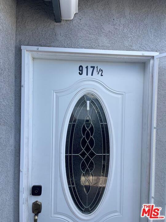 915 E 76th Place Property Photo 8