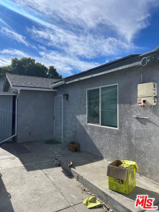 915 E 76th Place Property Photo 14