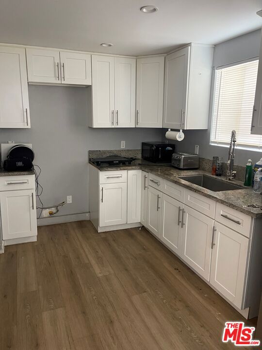 915 E 76th Place Property Photo 15