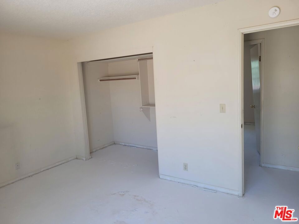 9012 Columbine Avenue Property Photo 7