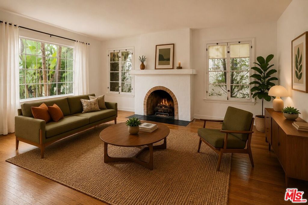 1262 S Burnside Avenue Property Photo 1
