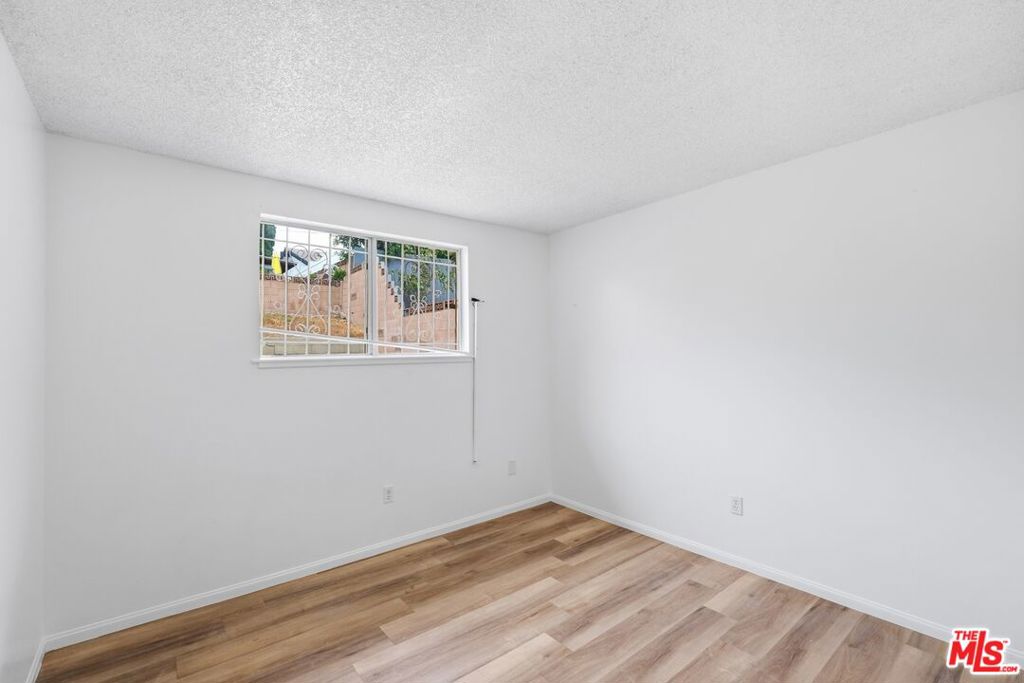 11965 Pierce Street Property Photo 8
