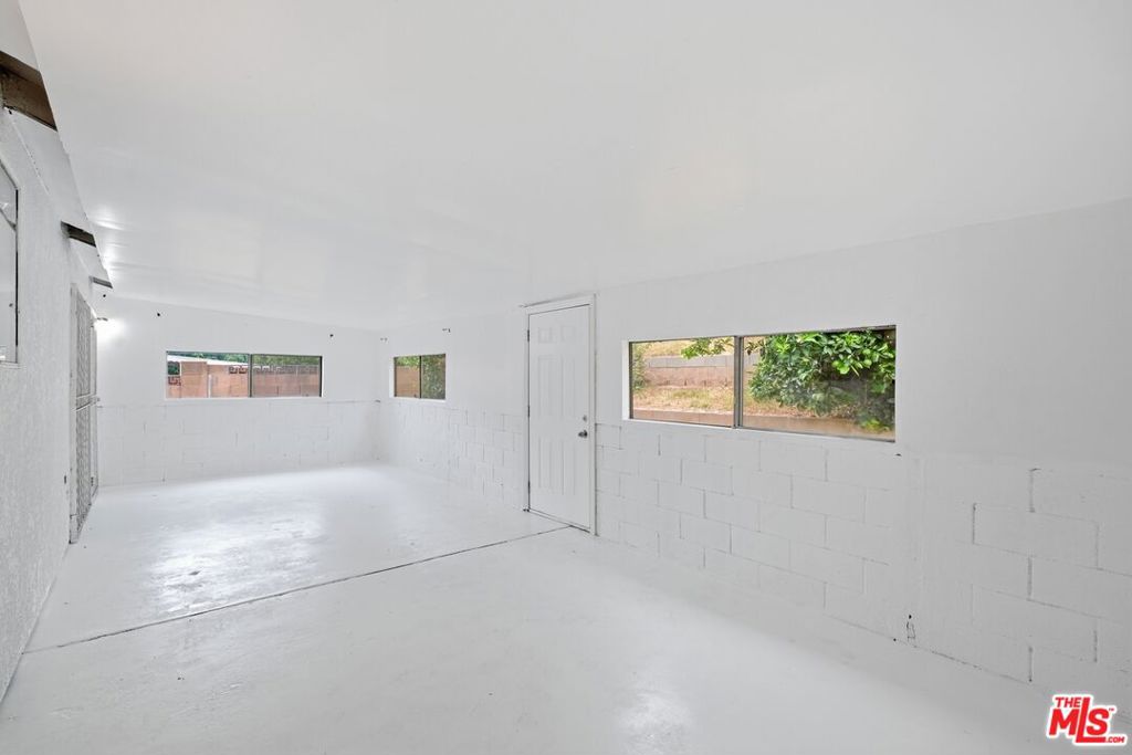11965 Pierce Street Property Photo 16