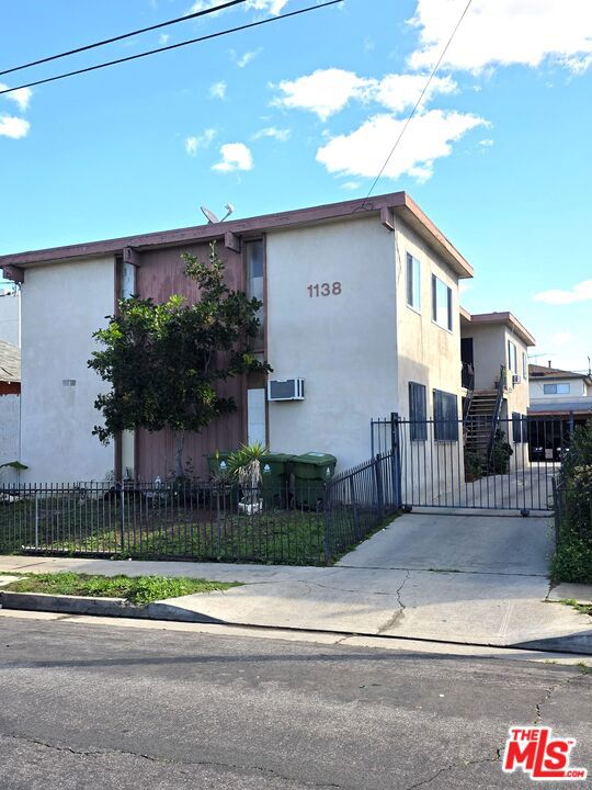 1138 Fedora Street Property Photo 1