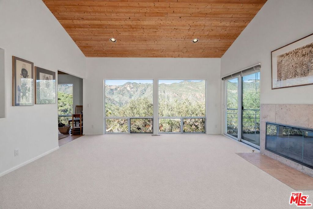 26207 Ingleside Way Property Photo 8