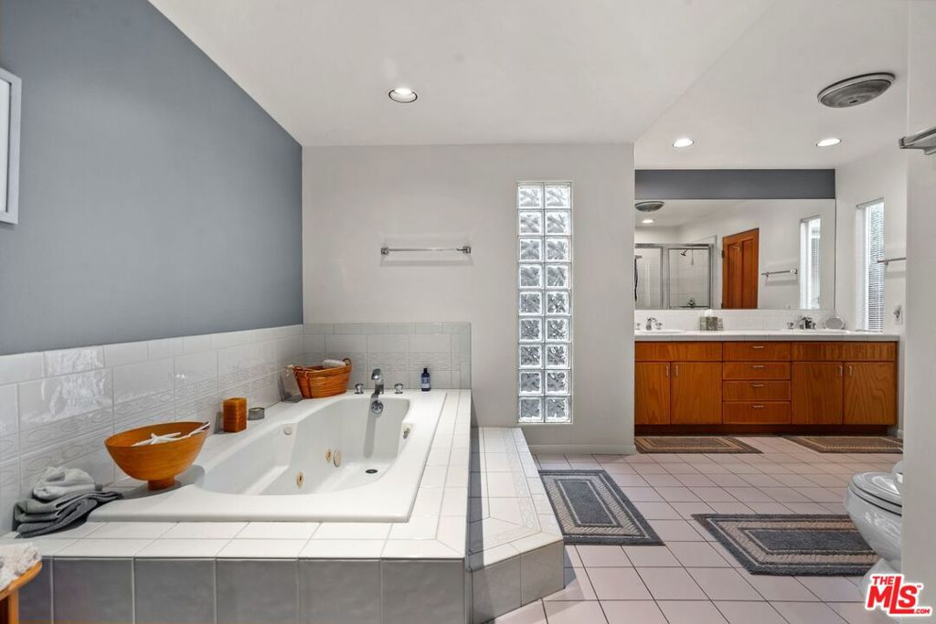 26207 Ingleside Way Property Photo 28