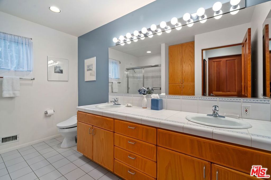 26207 Ingleside Way Property Photo 32