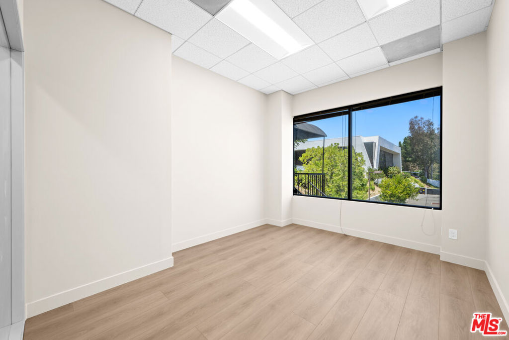 24011 Ventura Boulevard 200 Property Photo 24