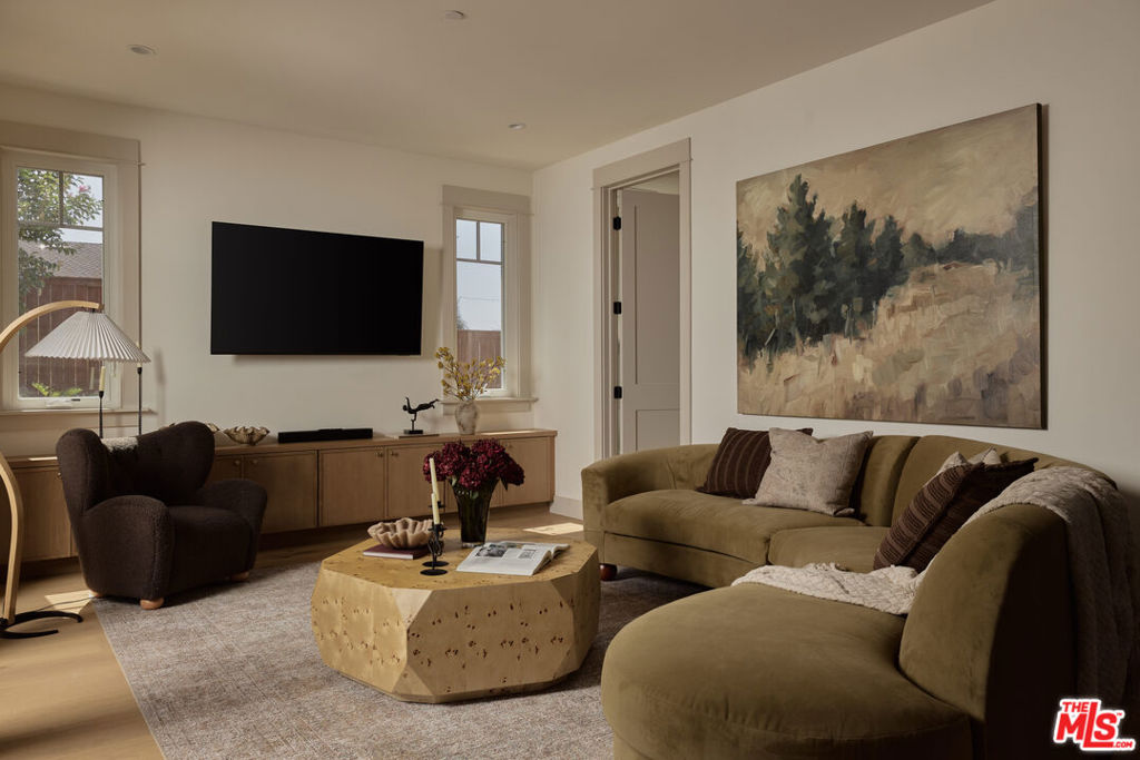 539 Punahou Street Property Photo 17