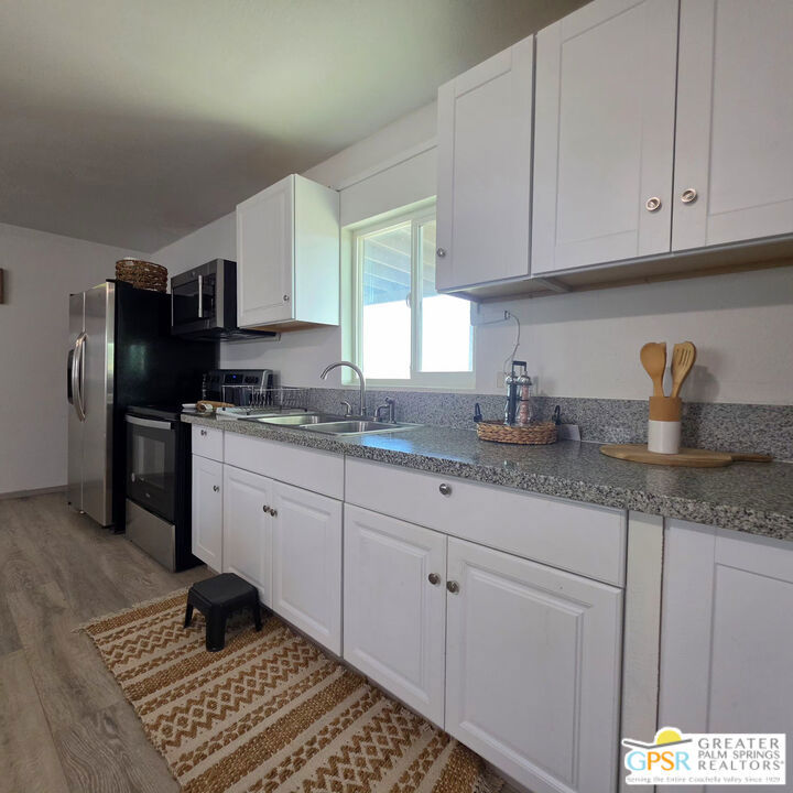 39580 Howard Road Property Photo 6