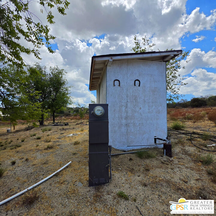39580 Howard Road Property Photo 23