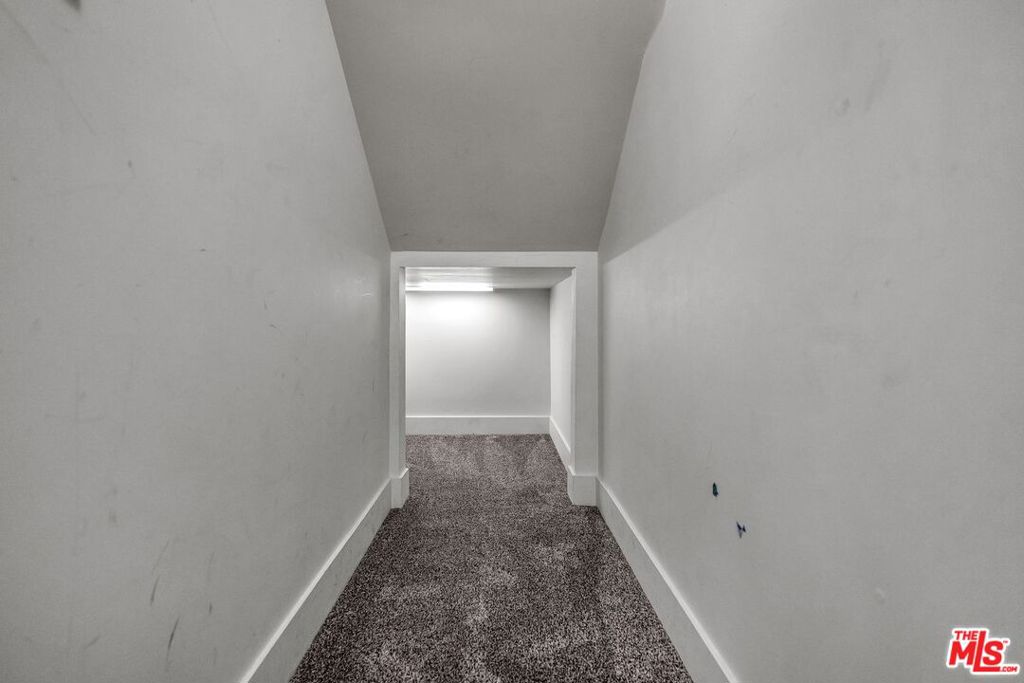 308 Gull Street Property Photo 8