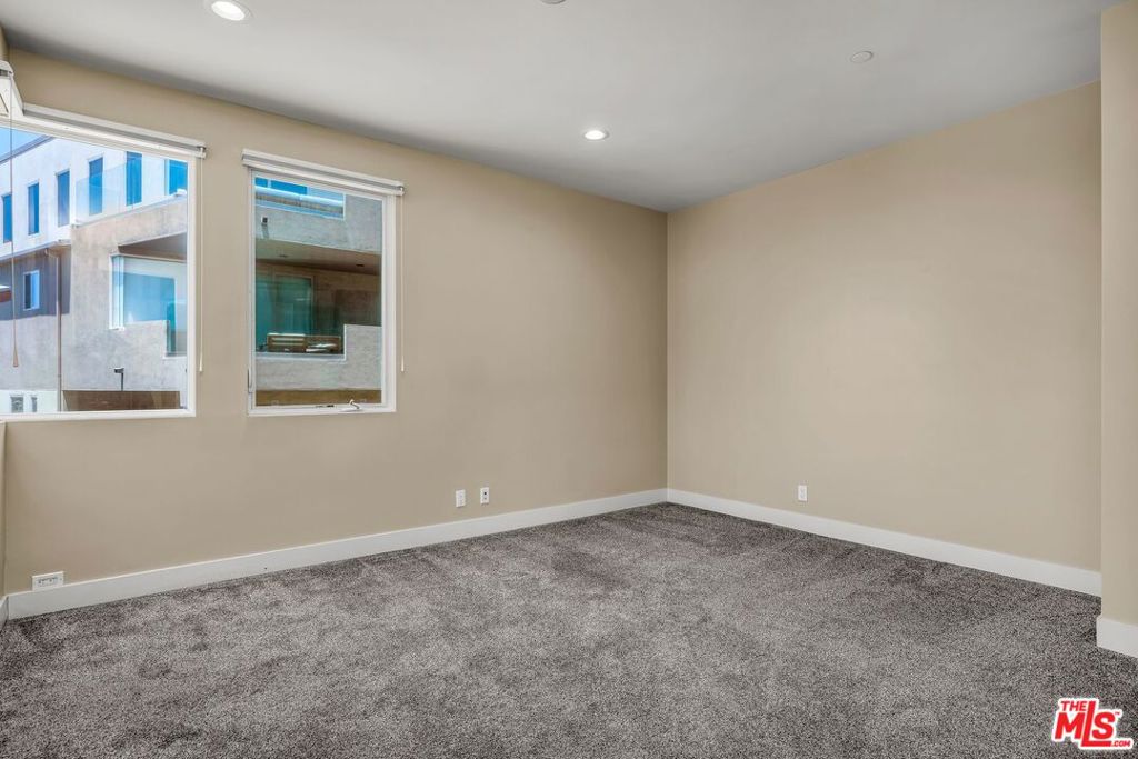 308 Gull Street Property Photo 16