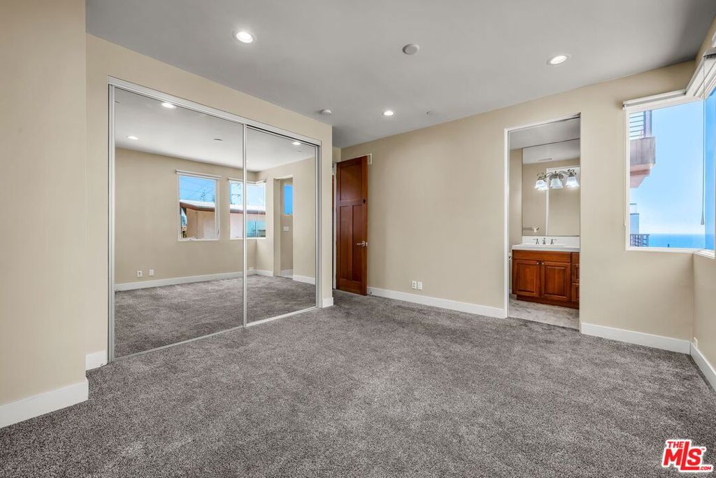 308 Gull Street Property Photo 37