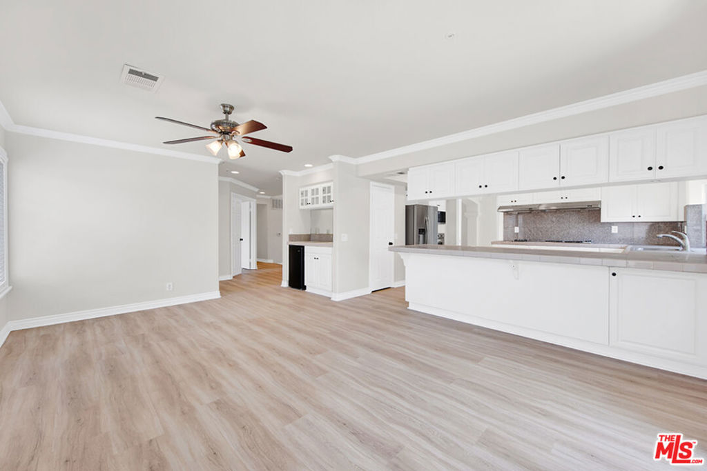 5532 Angelus Avenue Property Photo 5