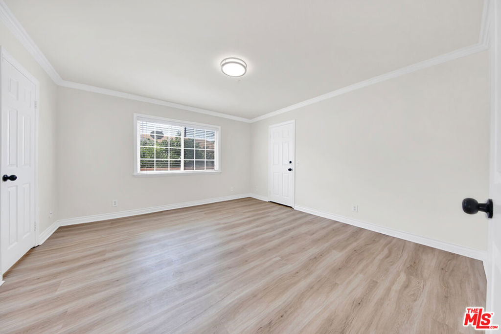 5532 Angelus Avenue Property Photo 8