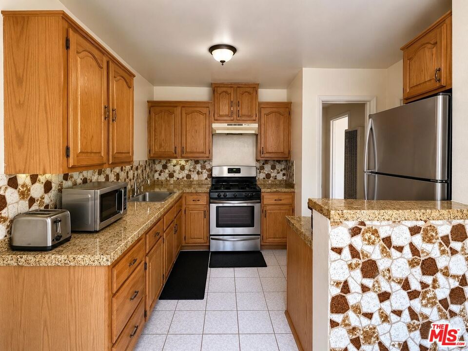 3566 Chesapeake Avenue Property Photo 3