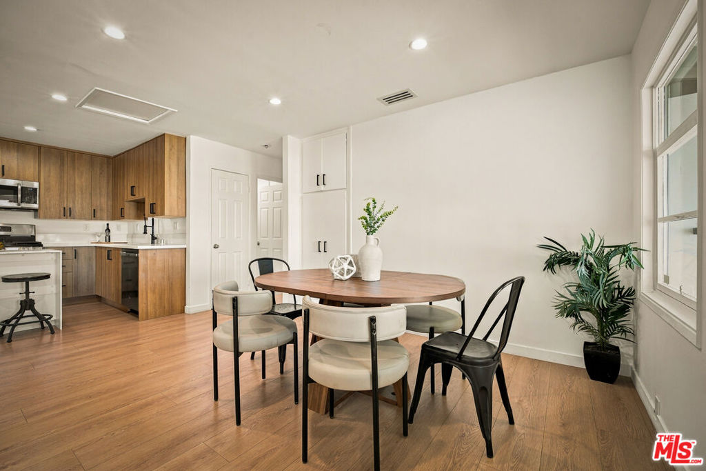 6251 Alcove Avenue Property Photo 15
