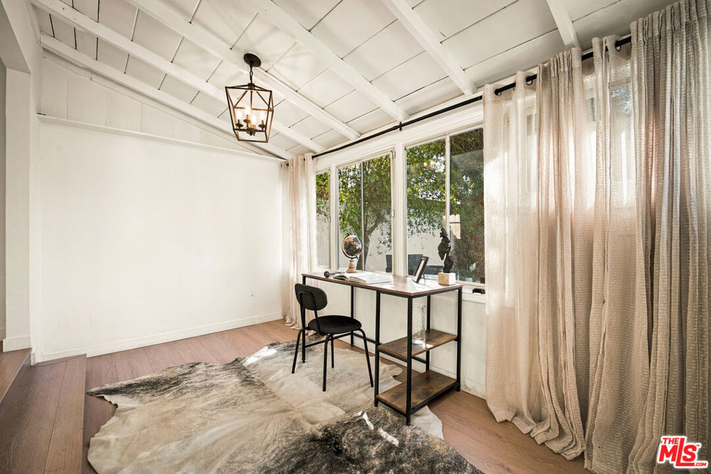 6251 Alcove Avenue Property Photo 21