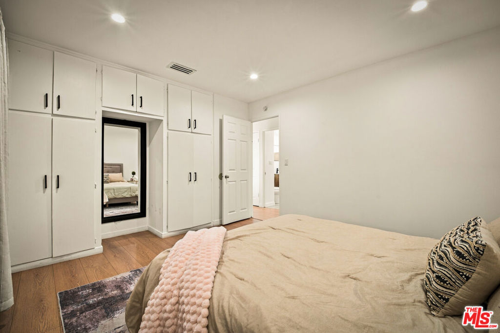 6251 Alcove Avenue Property Photo 26