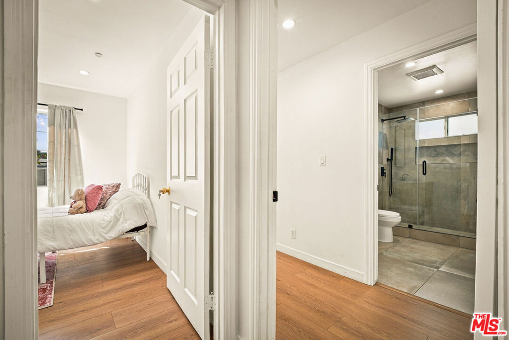 6251 Alcove Avenue Property Photo 27