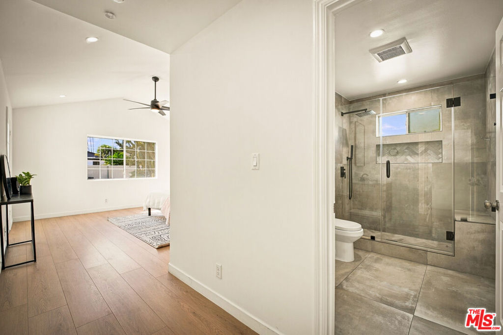 6251 Alcove Avenue Property Photo 31