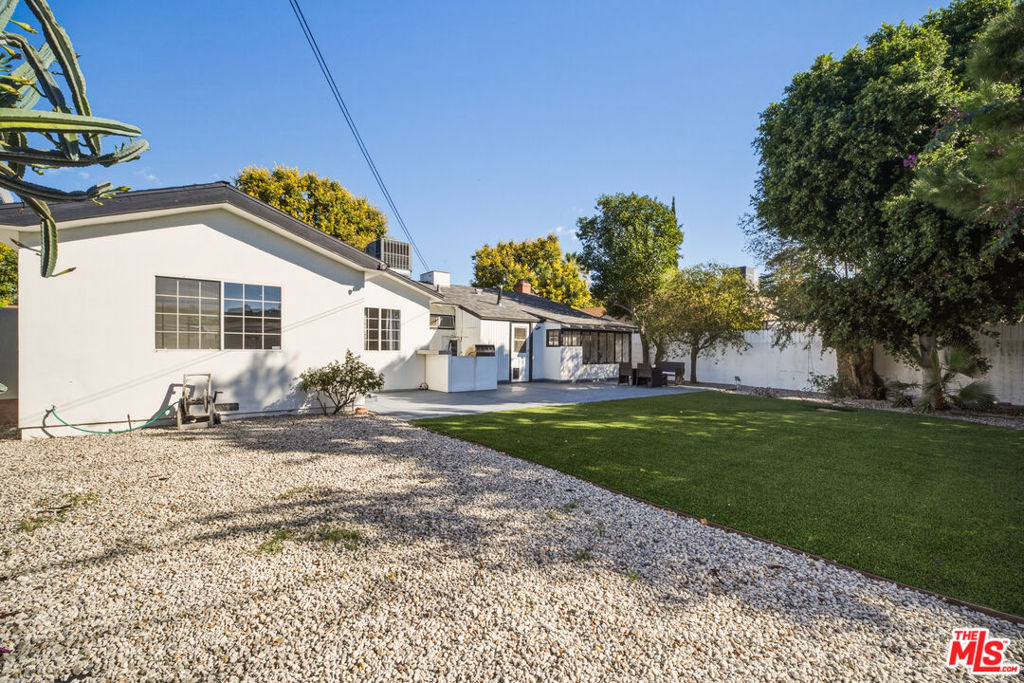 6251 Alcove Avenue Property Photo 37