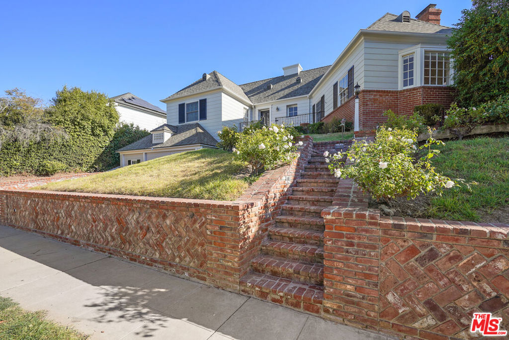 266 Denslow Avenue Property Photo 1