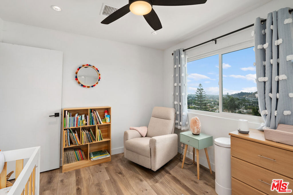 3627 Loosmore Street Property Photo 19