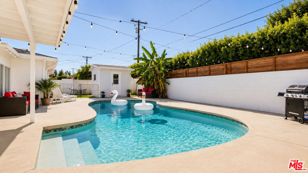 15829 Tupper Street Property Photo 40