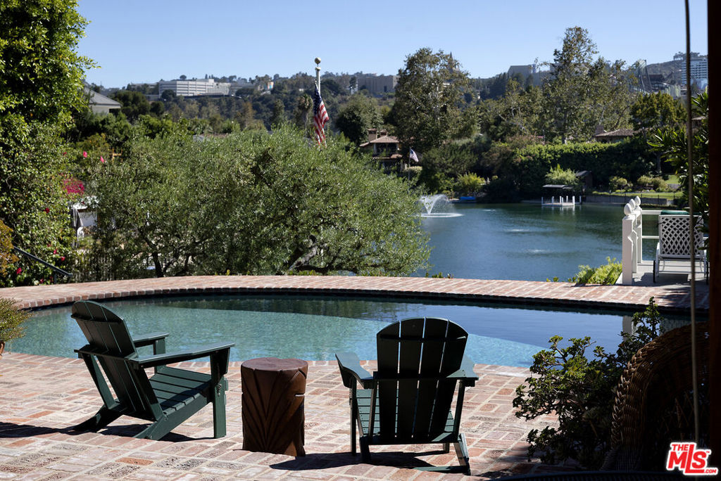 10030 Toluca Lake Avenue Property Photo 2