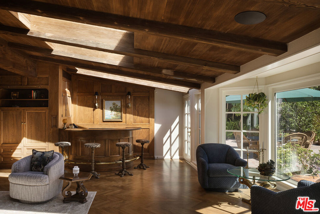 10030 Toluca Lake Avenue Property Photo 7