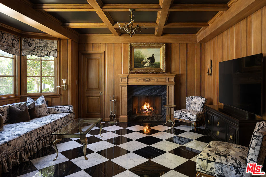 10030 Toluca Lake Avenue Property Photo 9