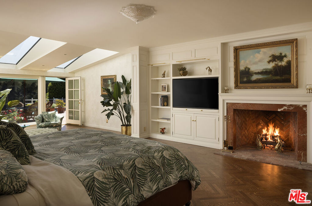 10030 Toluca Lake Avenue Property Photo 20
