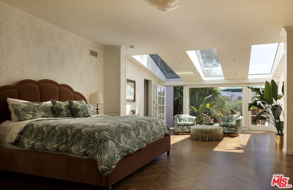 10030 Toluca Lake Avenue Property Photo 21